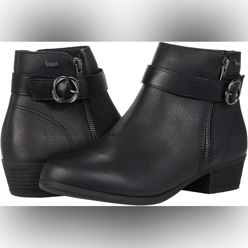 NEW!! Women’s Skechers Lasso-Fancy Arch Fit Black Ankle Boots Size 5M